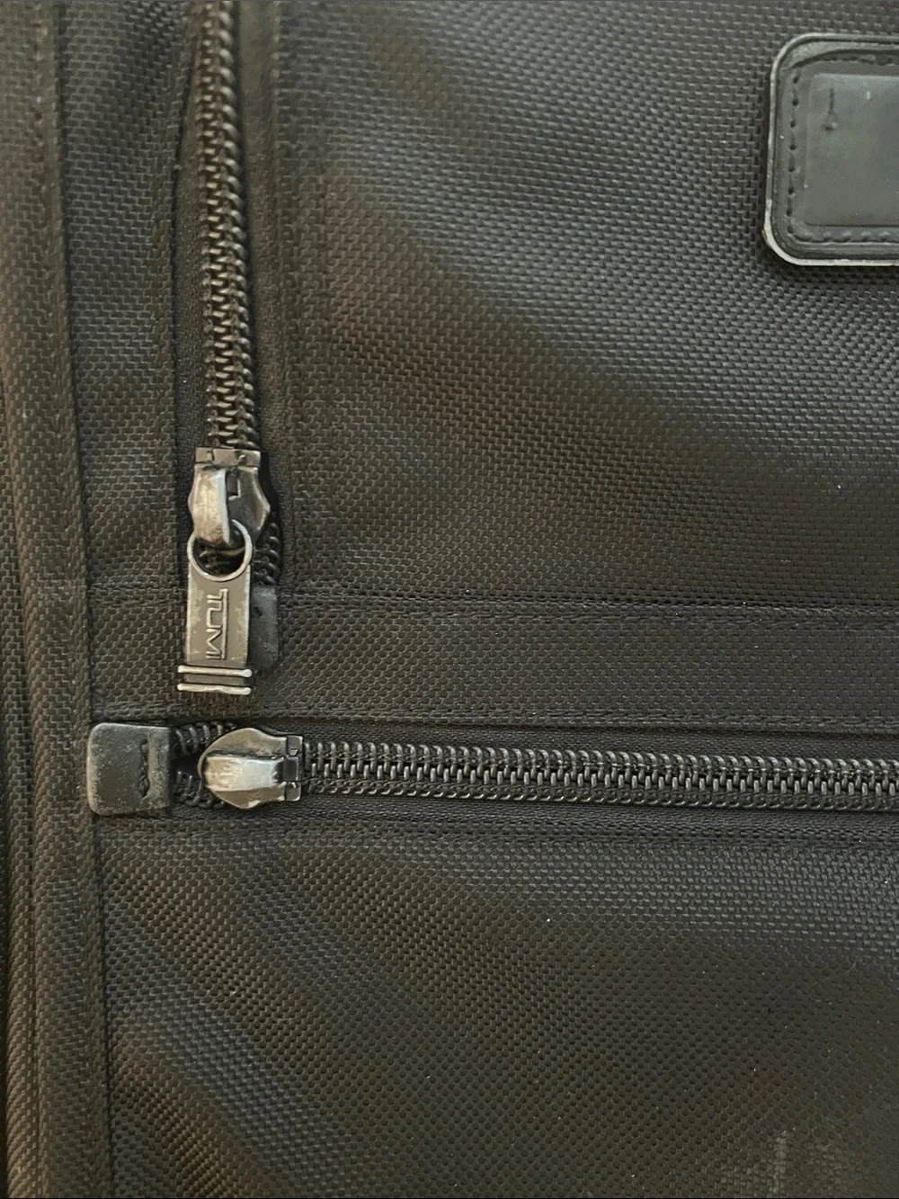 Tumi Black Softside Rollaboard Suitcase, see photos for more details. Pre owned